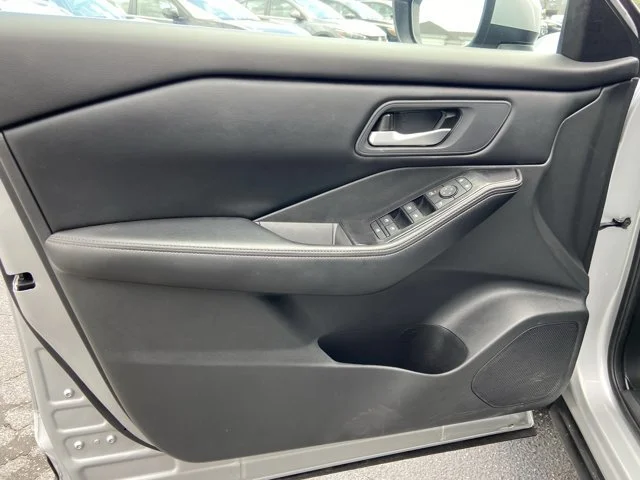 2025 Nissan Rogue SV - Photo 24