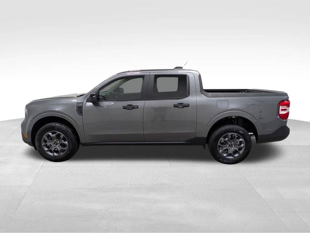 New 2026 Carbonized Gray Metallic Ford XLT image 1