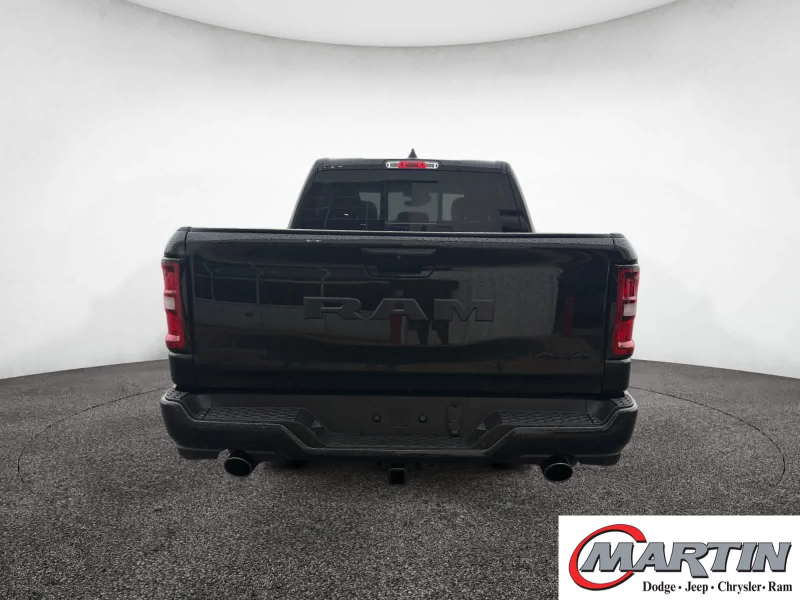New 2026 Diamond Black Crystal Pearl-Coat Exterior Paint RAM Big Horn image 6