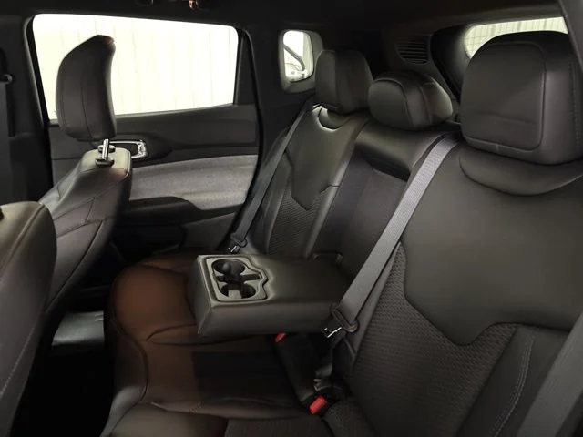 New 2026 Black Jeep Latitude image 26