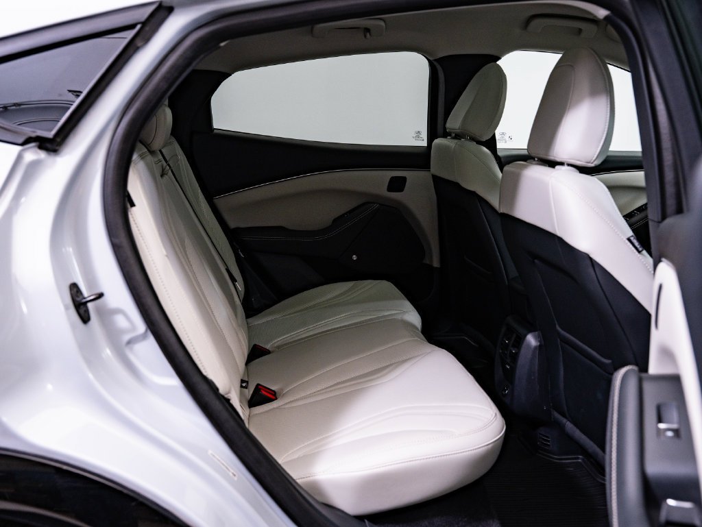Used 2022 Space White Metallic Ford Premium image 40