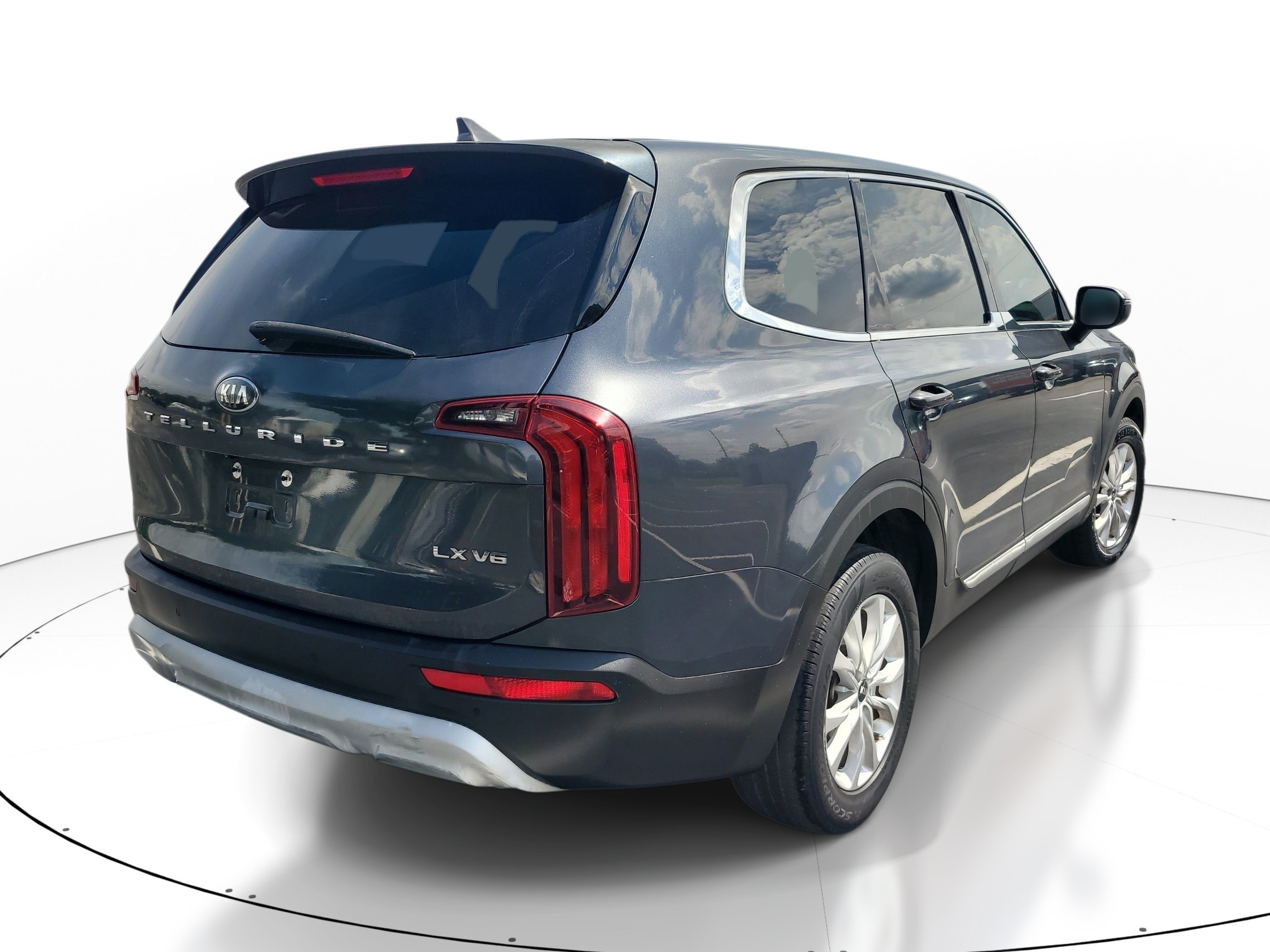 Used 2021 Gravity Grey Kia LX image 4