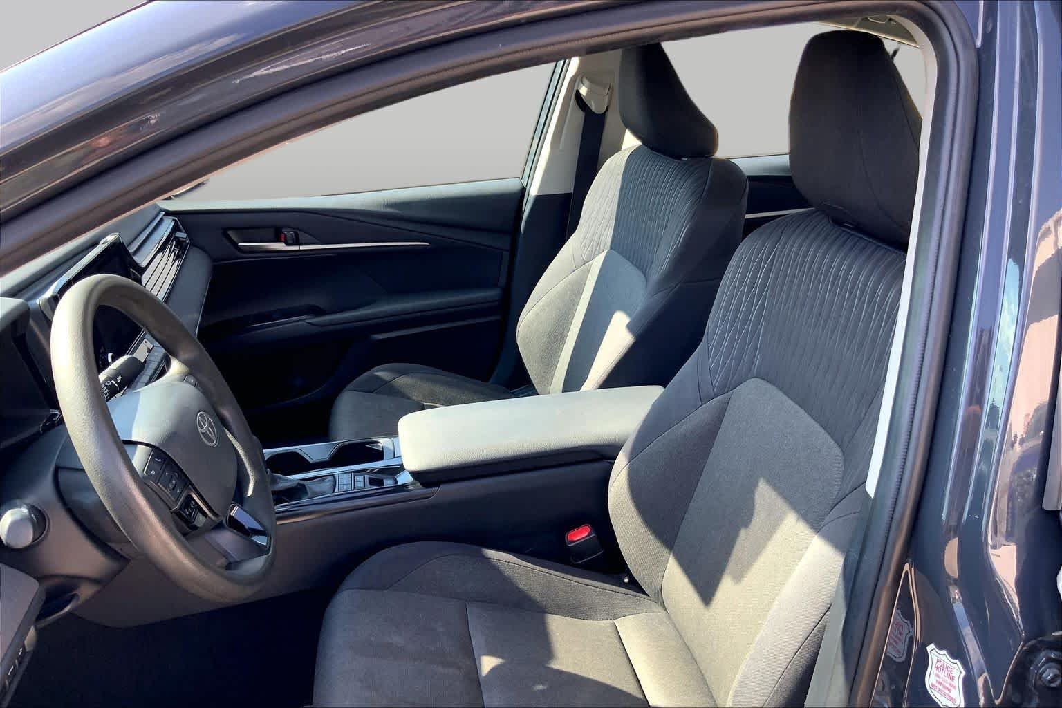 Used 2025 Underground Toyota LE image 8