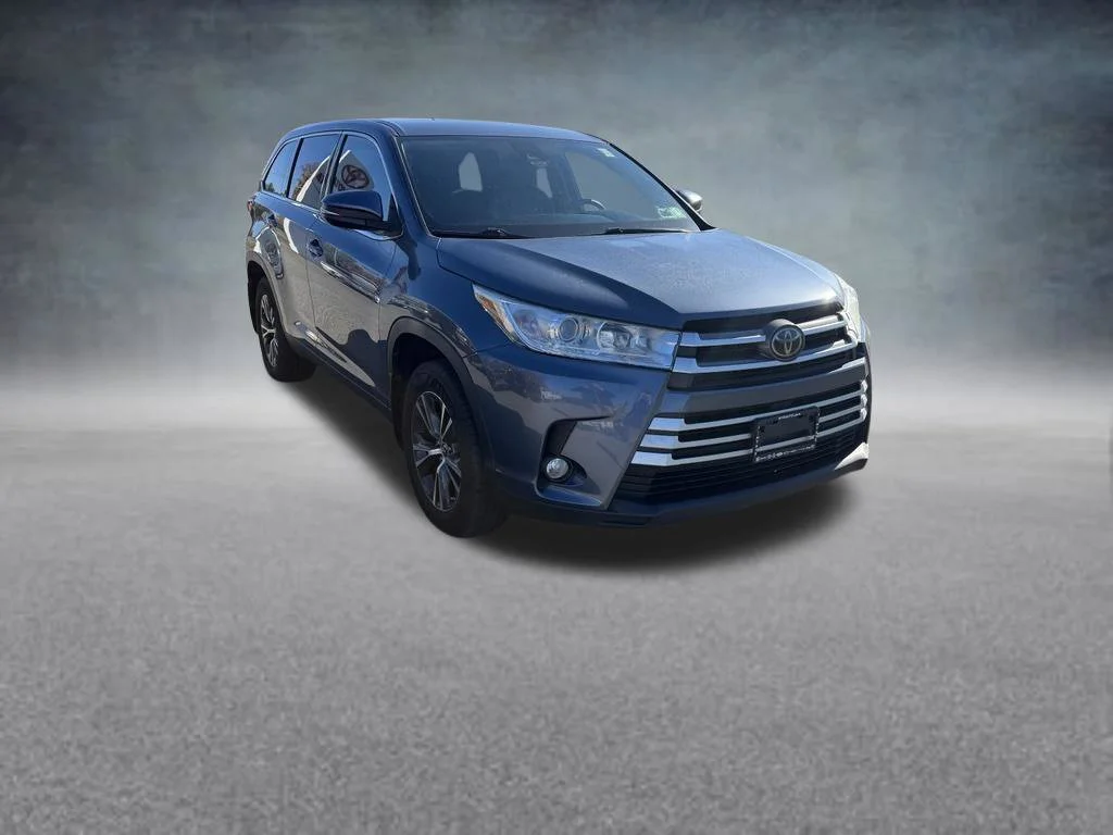 Used 2019 Blue Toyota LE Plus image 8