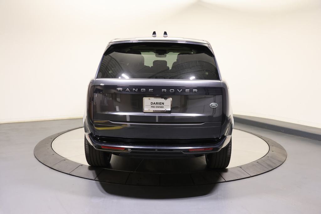 Used 2023 Carpathian Gray Premium Metallic Land Rover SE image 4