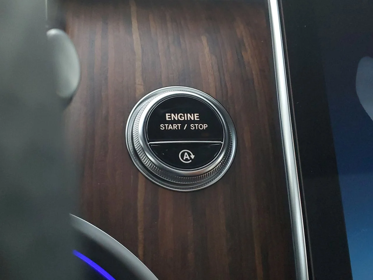 New 2026 Graphite Grey Metallic Mercedes-Benz GLC 300 image 30