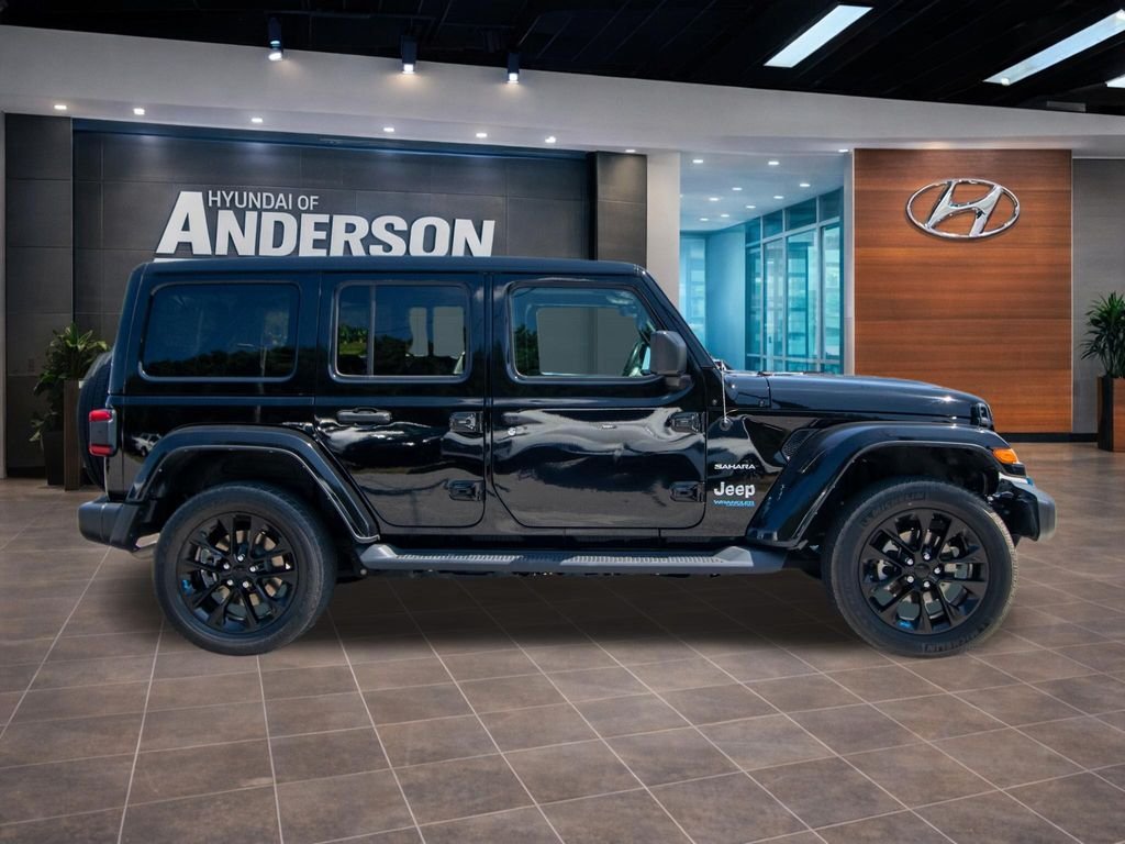 2022 Jeep Wrangler Unlimited Sahara 4XE - Photo 18