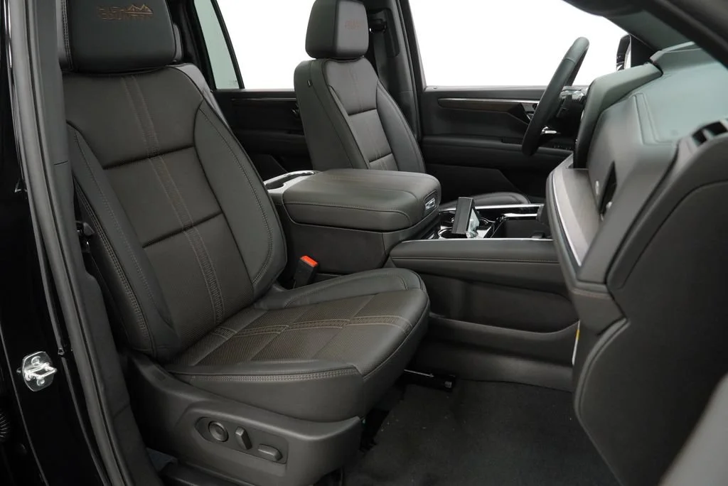 New 2026 Black Chevrolet High Country image 33