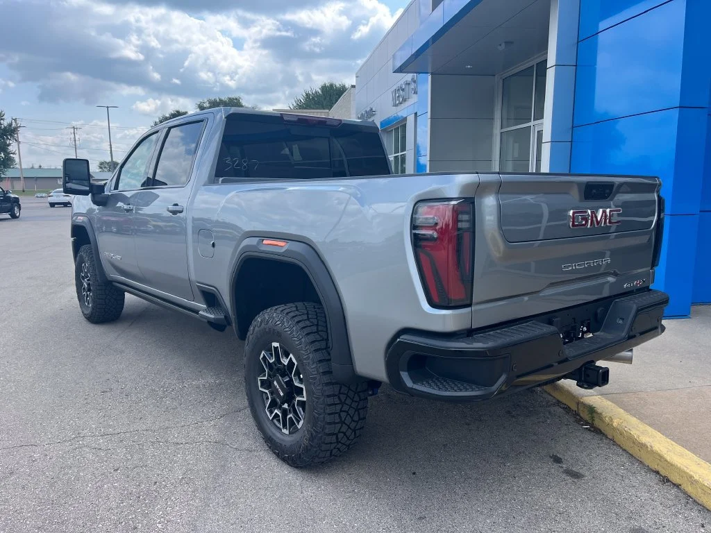 2026 GMC Sierra 2500HD AT4X - Photo 6