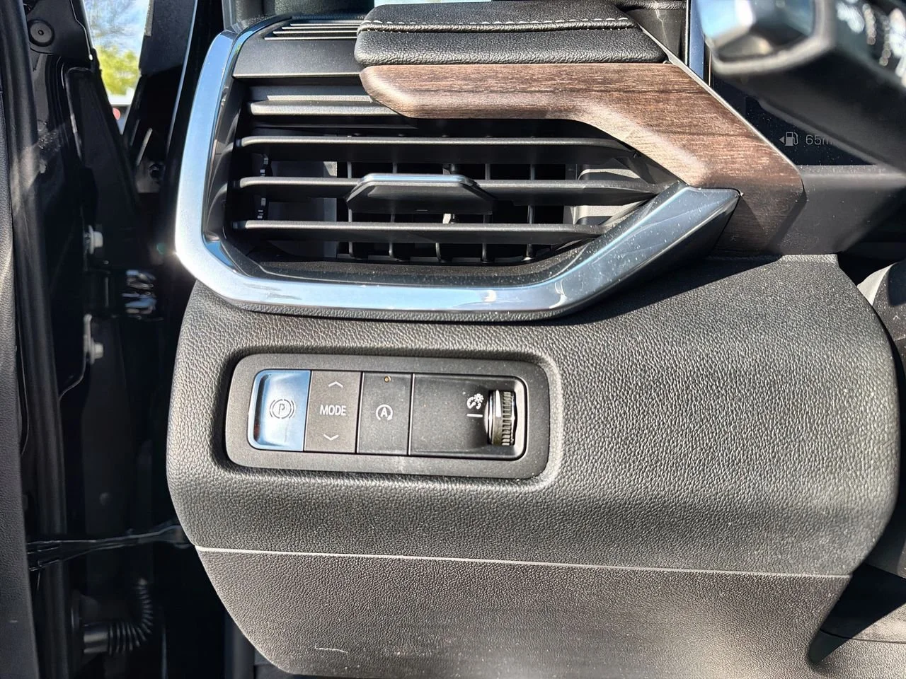 New 2026 Ebony Twilight Metallic GMC Denali Ultimate image 15