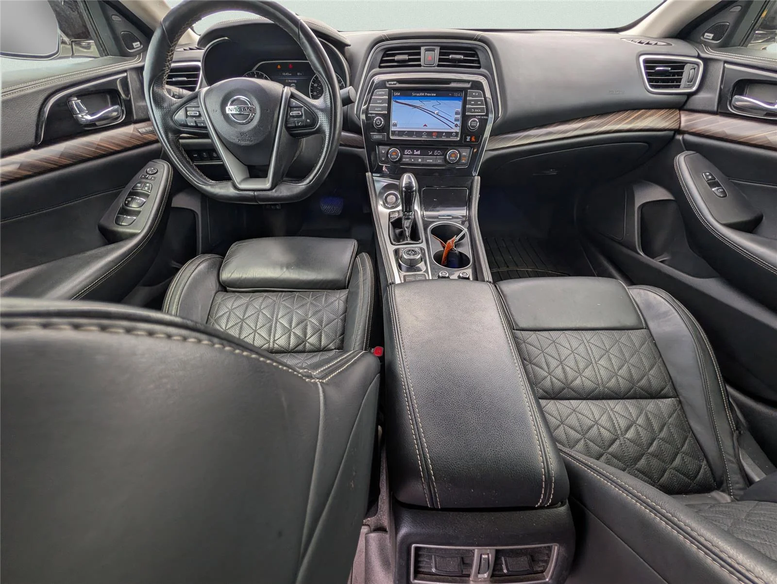 Used 2017 Pearl White Nissan Platinum image 28