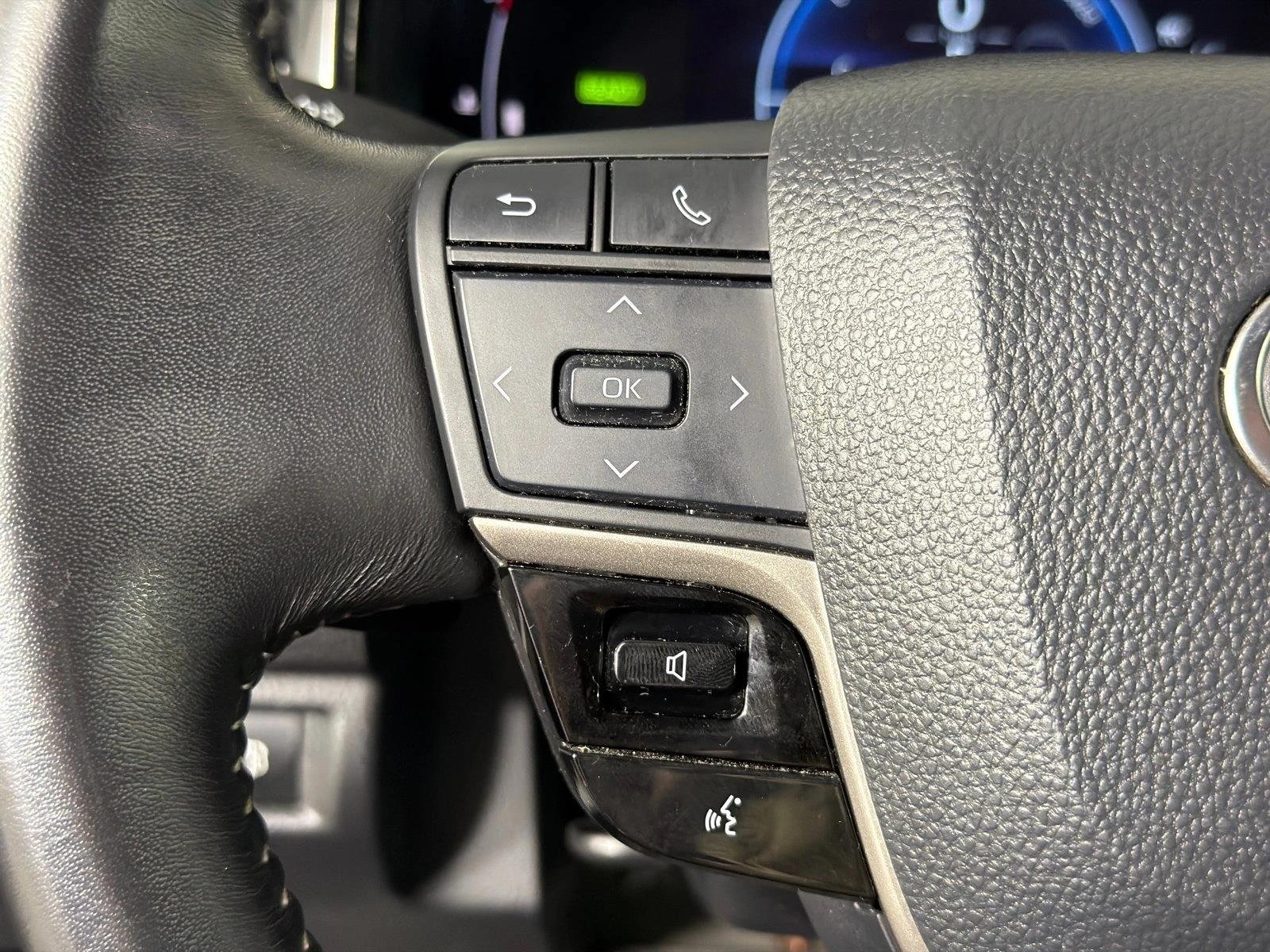 Used 2025 Midnight Black Metallic Toyota SE image 24