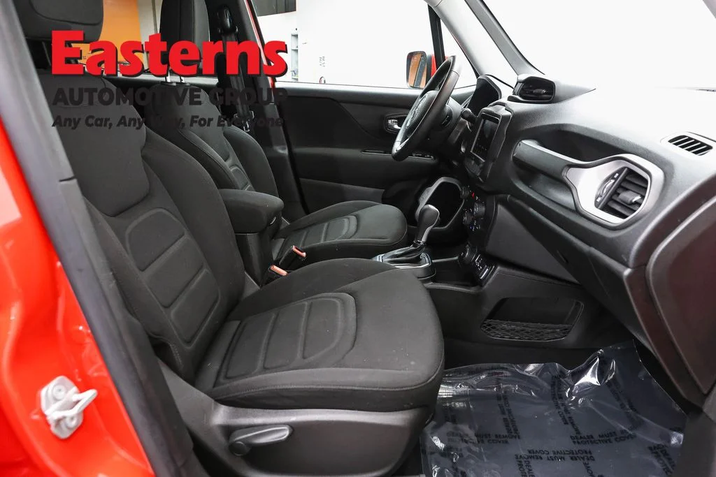 Used 2021 Red Jeep Latitude image 24