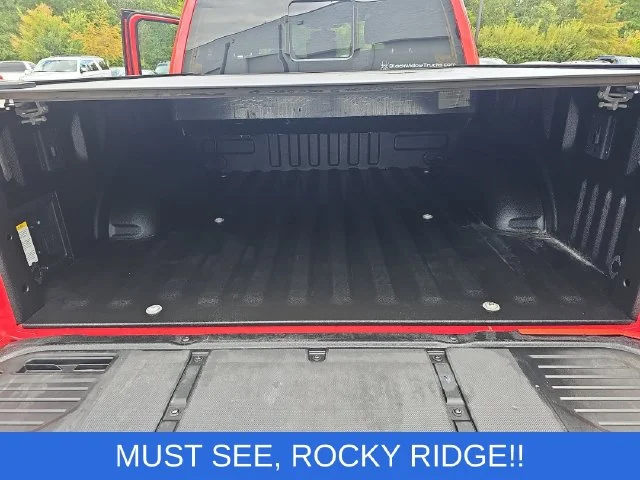 Used 2022 Red Ford XLT image 12