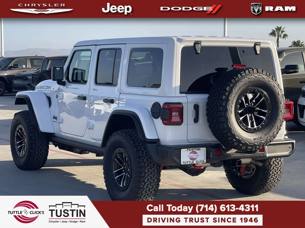 New 2027 Bright White Clear-Coat Paint Jeep Rubicon image 10