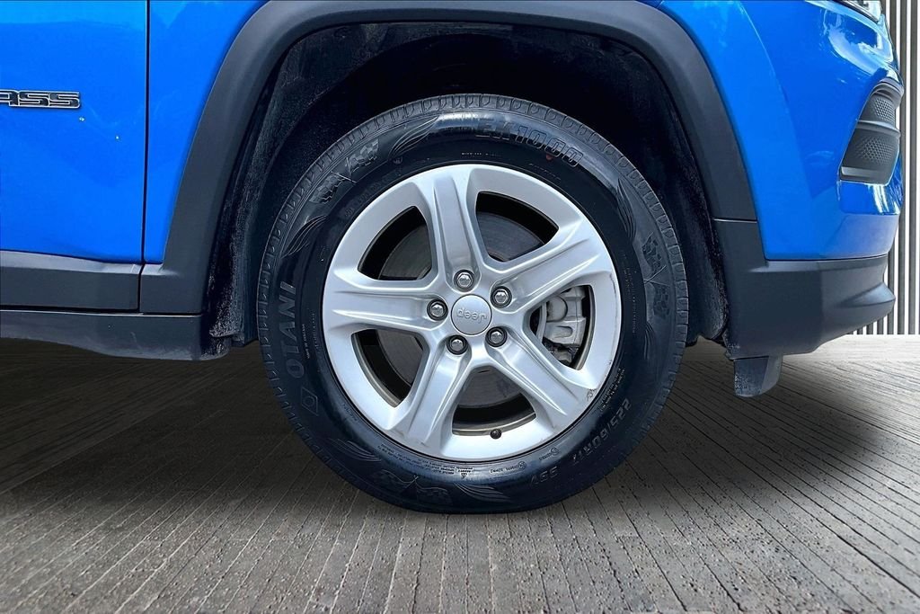 Used 2023 Blue Jeep Sport image 9