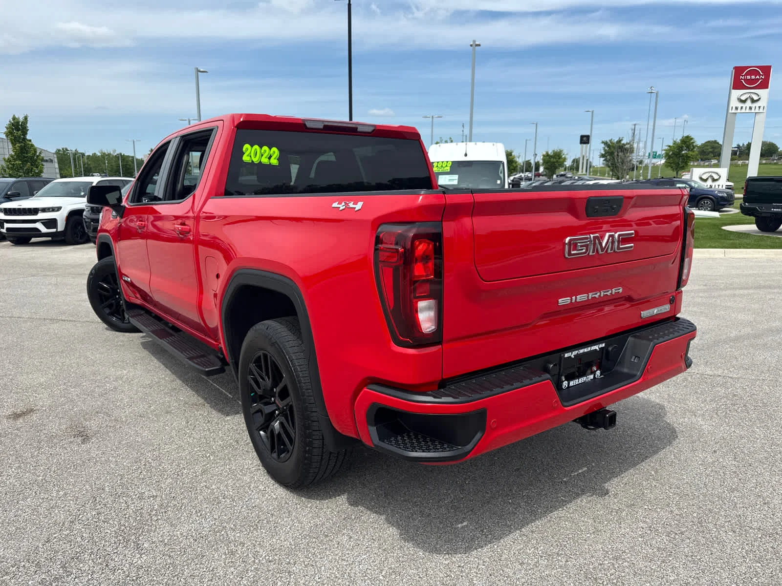 Used 2022 Cardinal Red GMC Elevation image 5