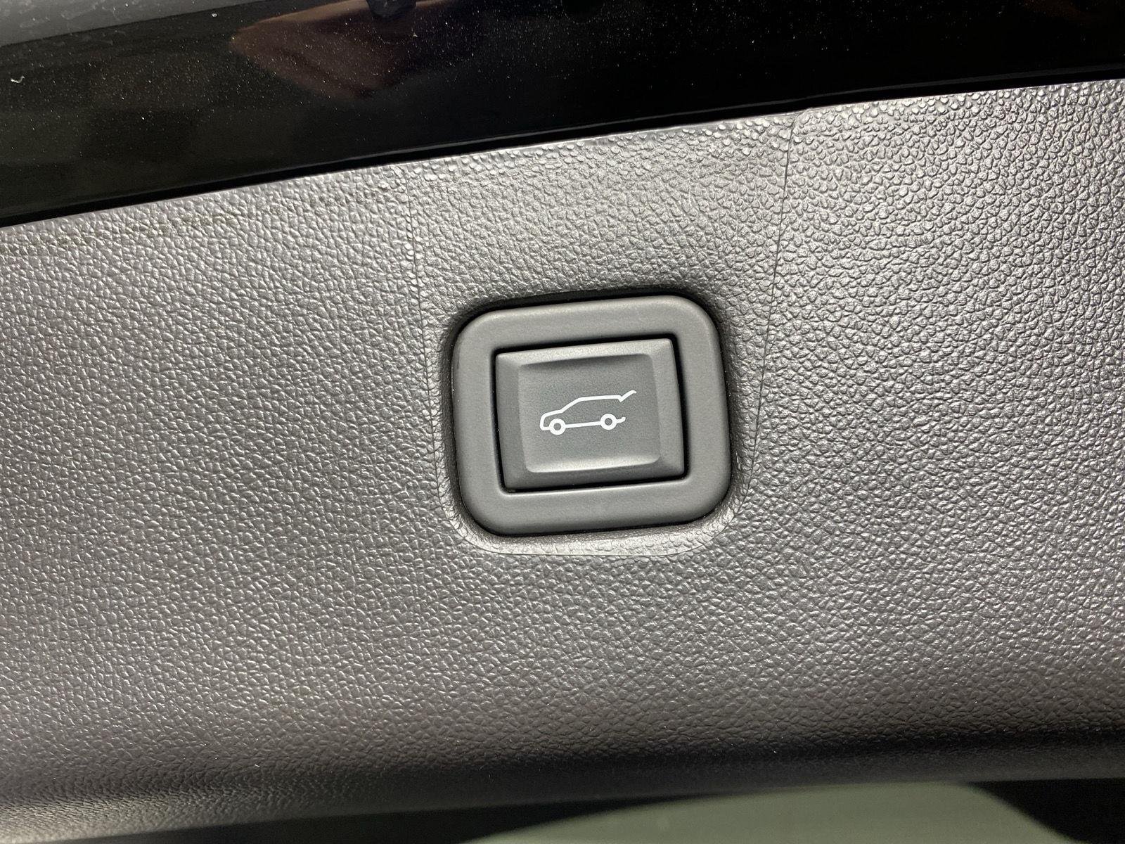 Used 2024 Black Chevrolet LT image 27