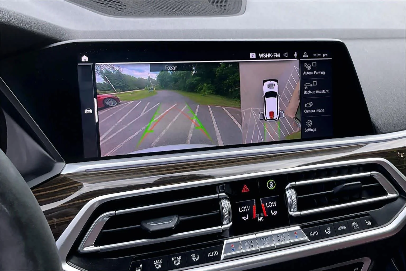 Used 2019 Mineral White Metallic BMW xDrive40i image 28
