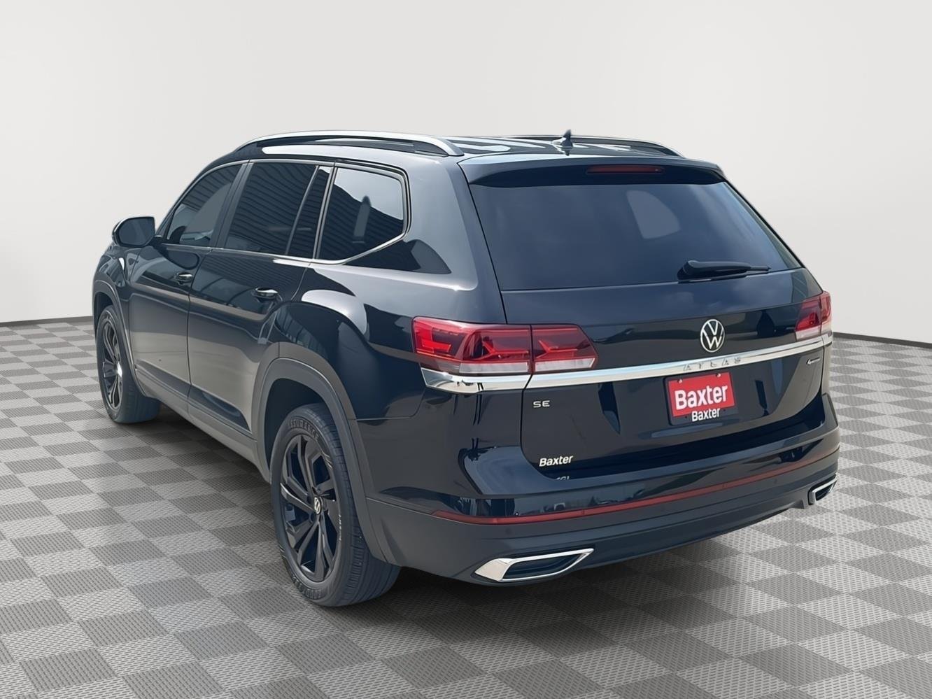 Used 2023 Deep Black Pearl Volkswagen 2.0T SE w/Technology image 5