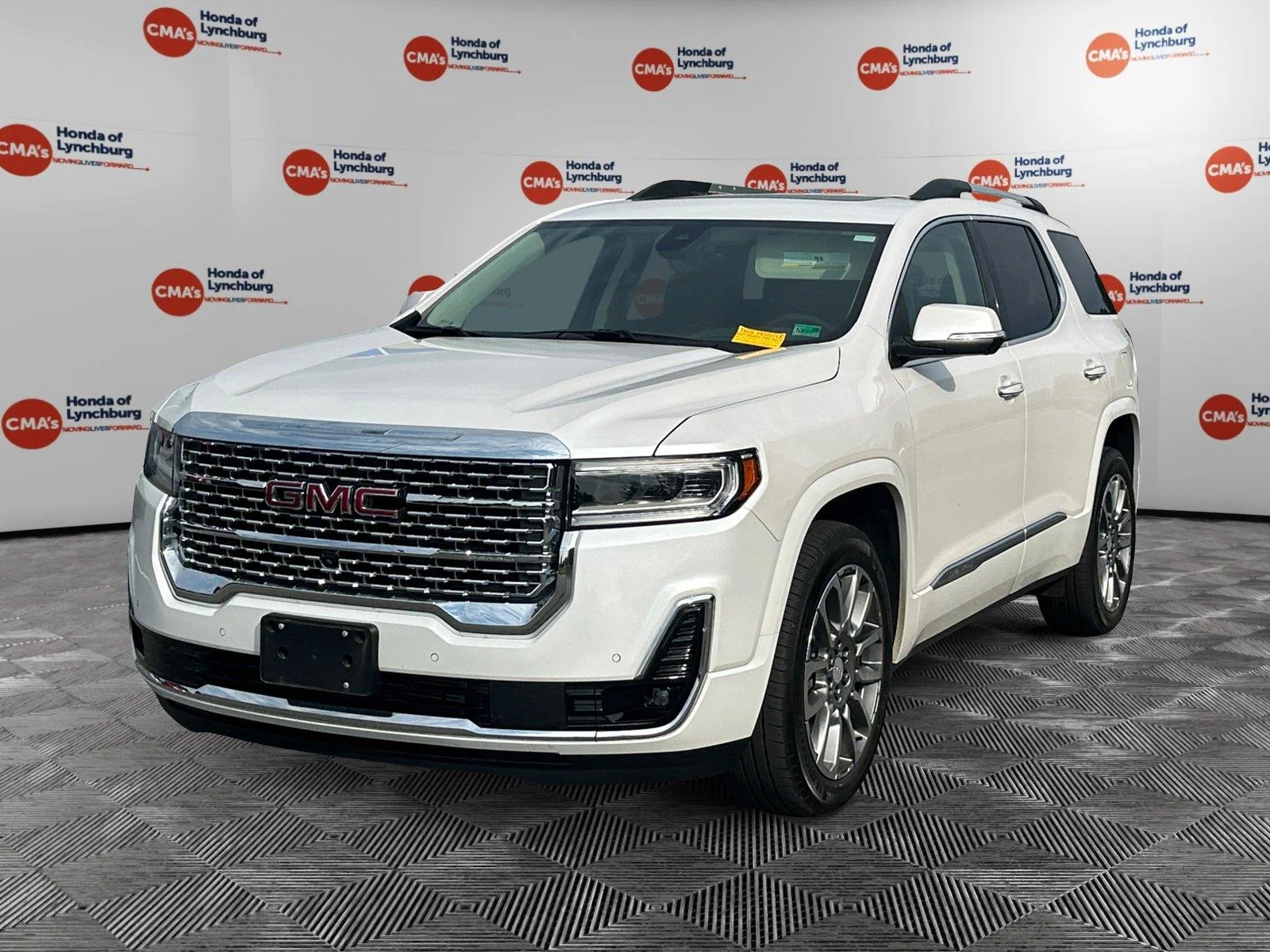 Used 2023 White Frost Tricoat GMC Denali image 1