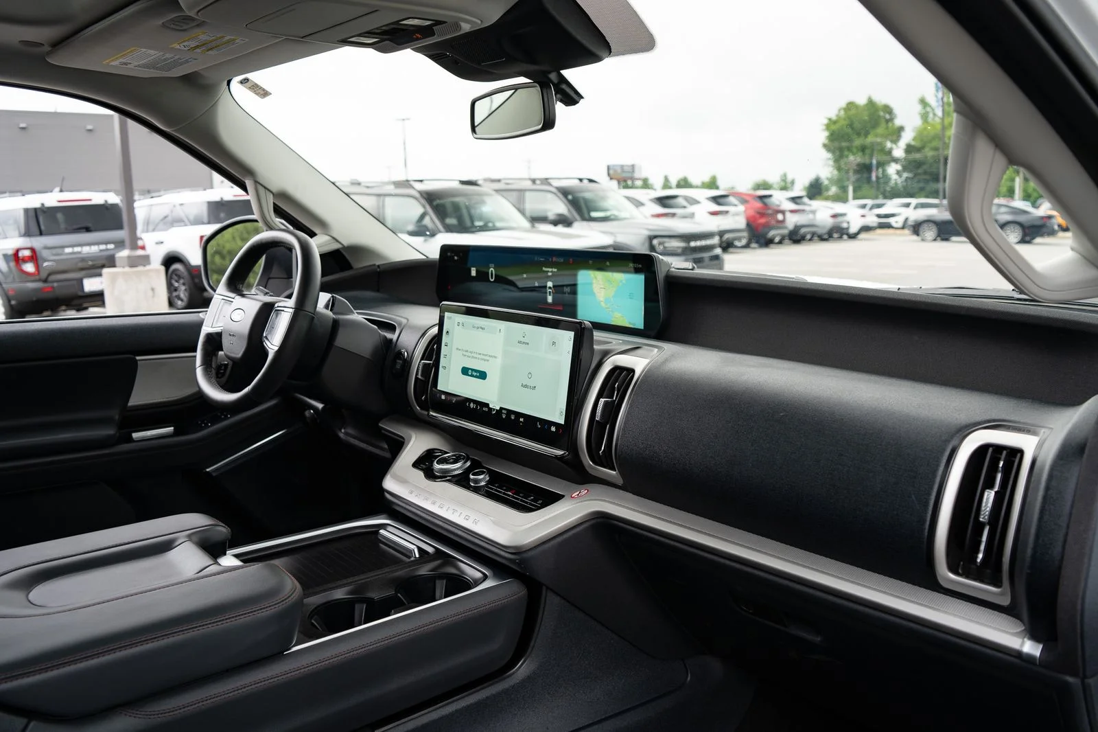 Used 2025 White Ford Active image 23
