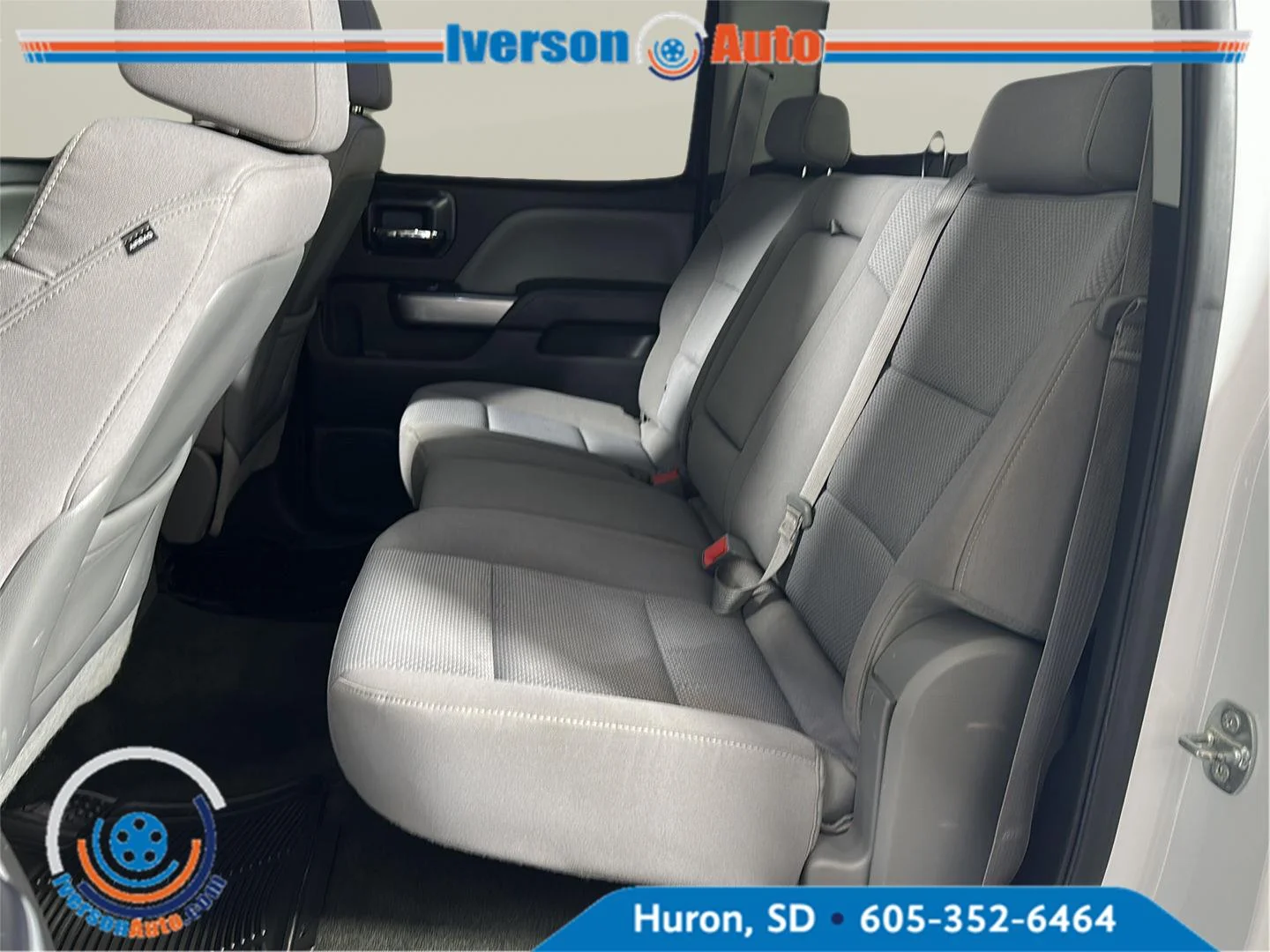 Used 2015 Summit White Chevrolet LT image 23