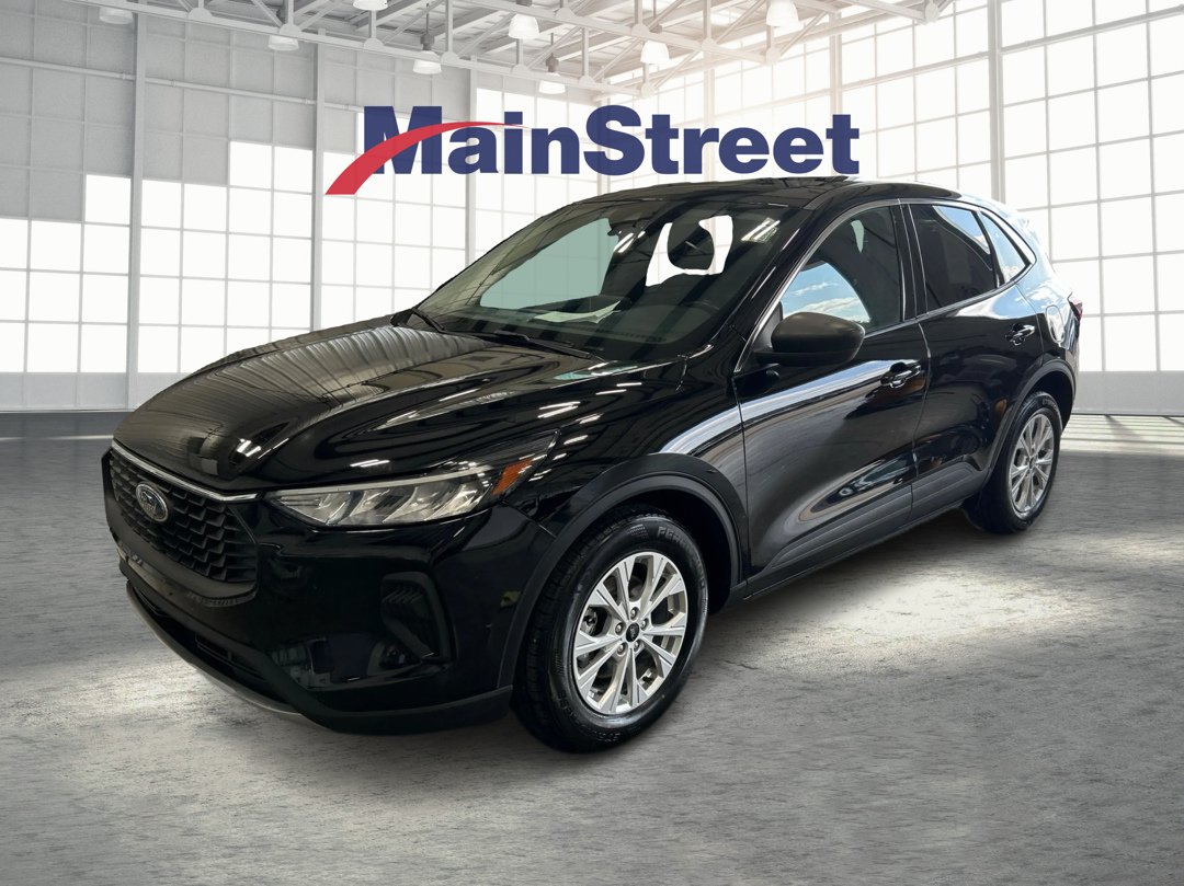 Used 2023 Black Ford Active image 1