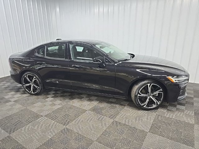 2025 Volvo S60 2025 Volvo S60 B5 Plus 4D Sedan