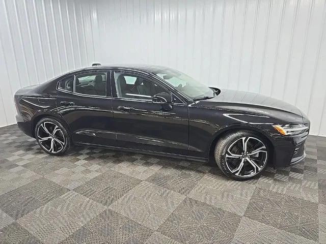 2025 Volvo S60 B5 Plus