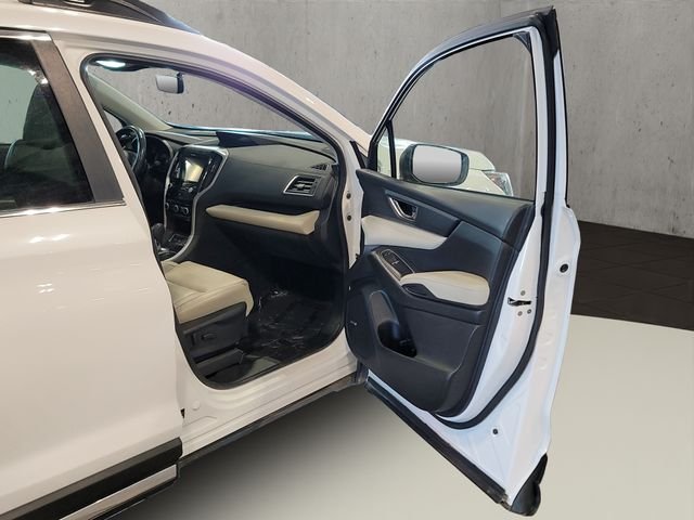 Used 2022 Crystal White Pearl Subaru Limited image 39