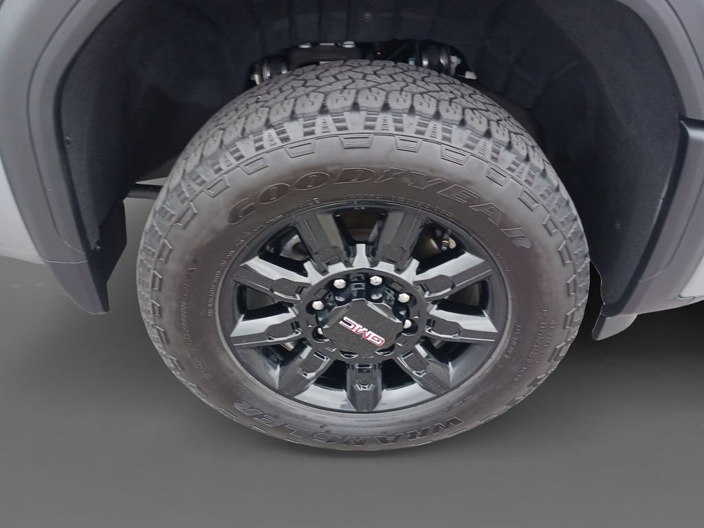 Used 2025 Silver GMC AT4 image 16