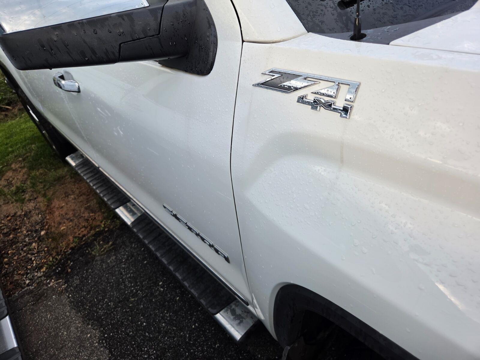 Used 2017 SUMMIT WHITE GMC SLT image 6