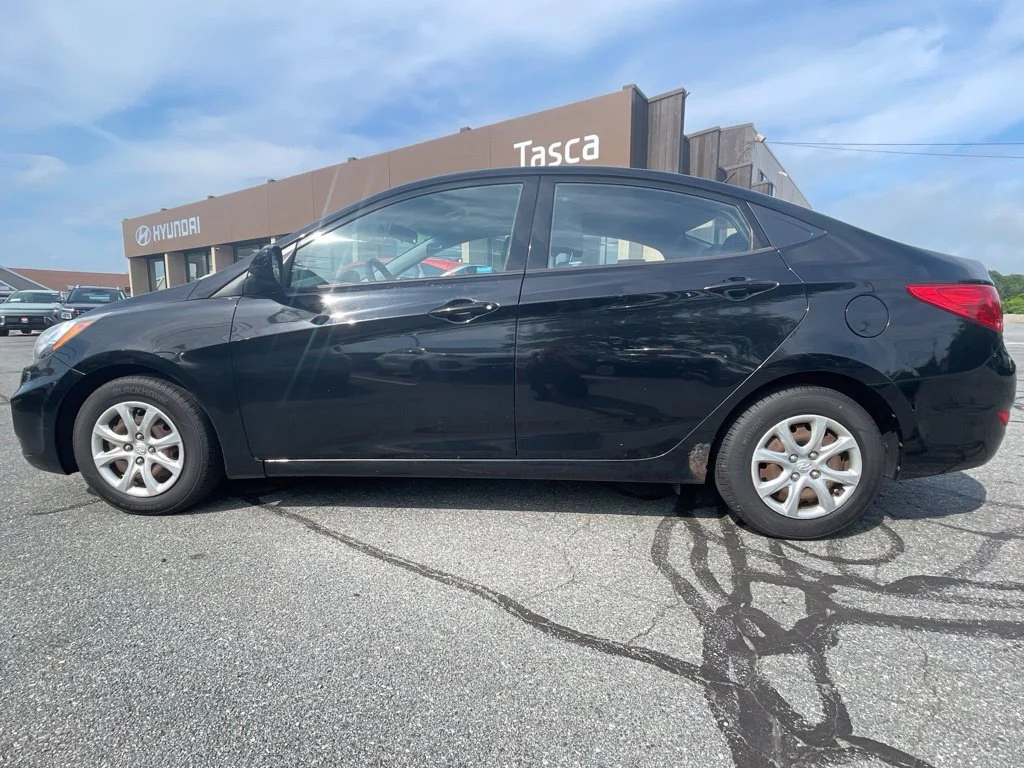 Used 2013 Black Hyundai GLS image 8