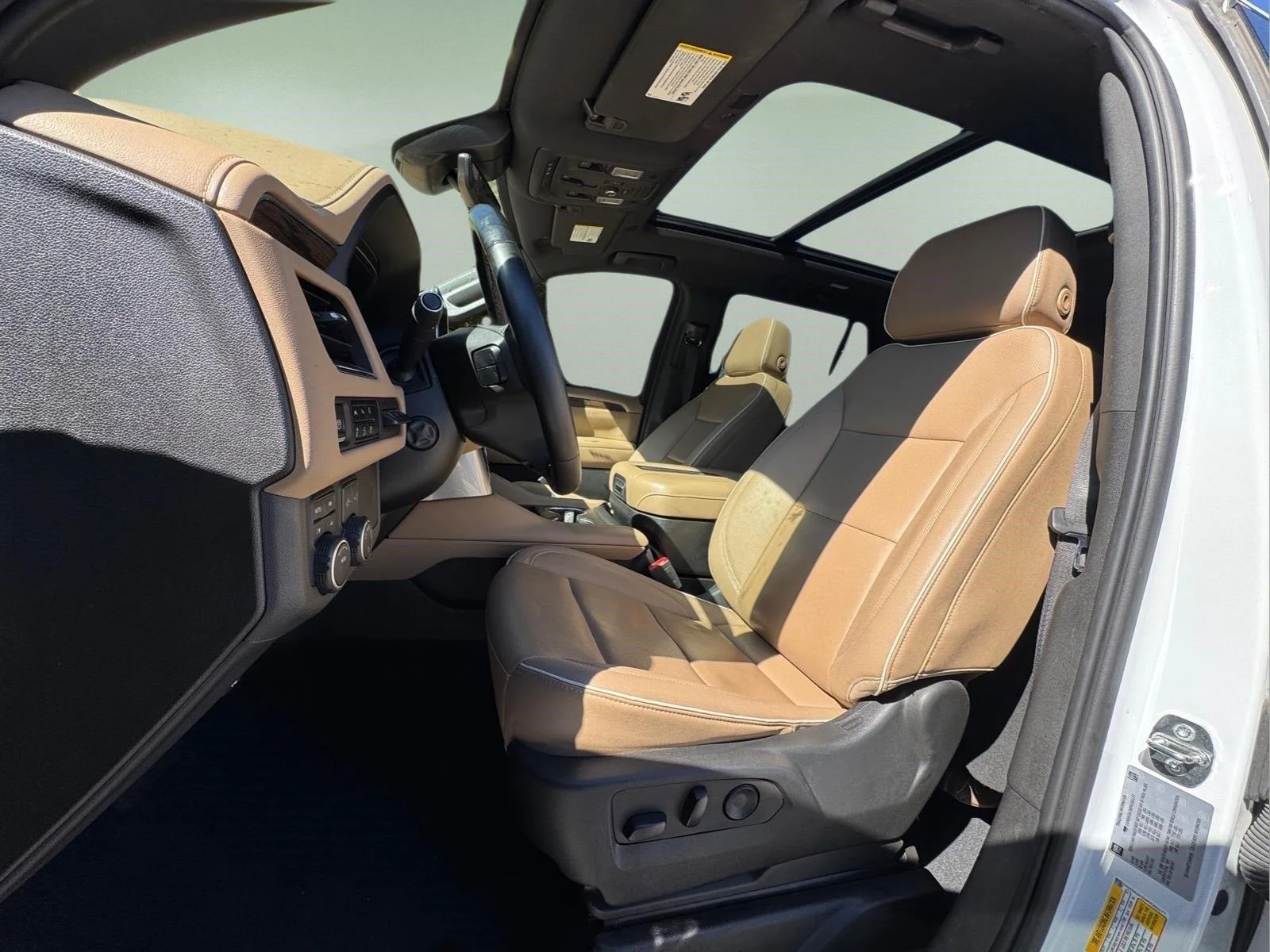 Used 2023 Summit White Chevrolet Premier image 22