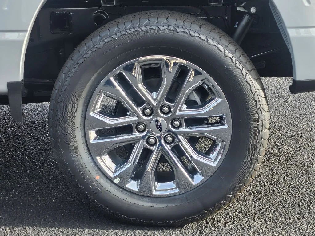 New 2026 Avalanche Ford Lariat® image 14