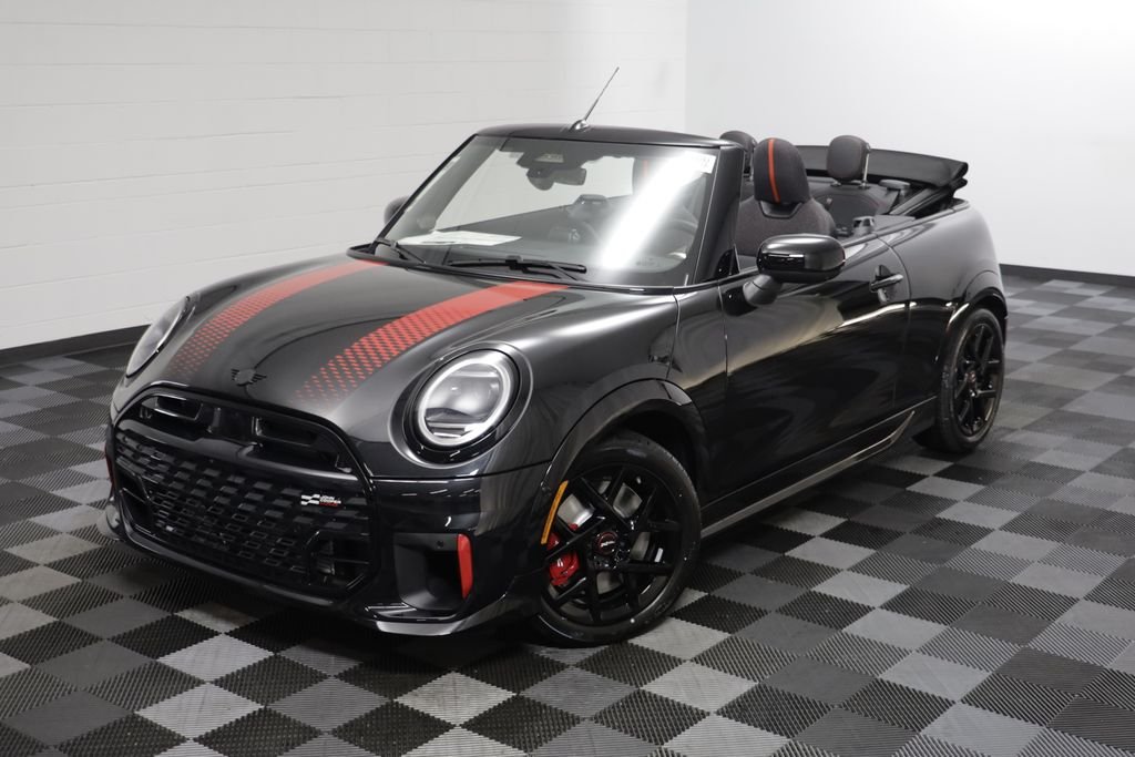 New 2026 Midnight Black MINI Iconic image 2