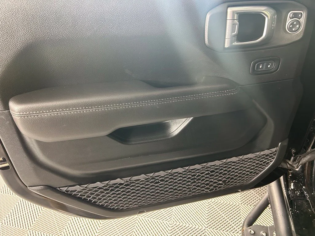 Used 2021 Black Jeep Unlimited Sahara Altitude image 11