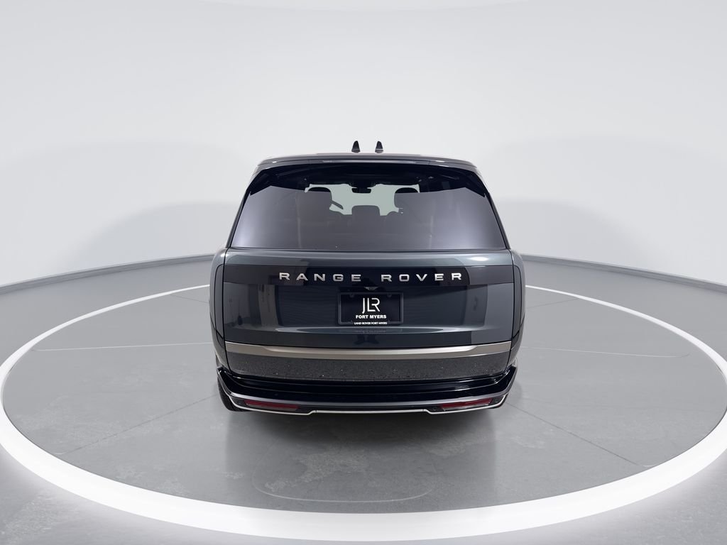 New 2026 Belgravia Green Land Rover SE LWB image 7