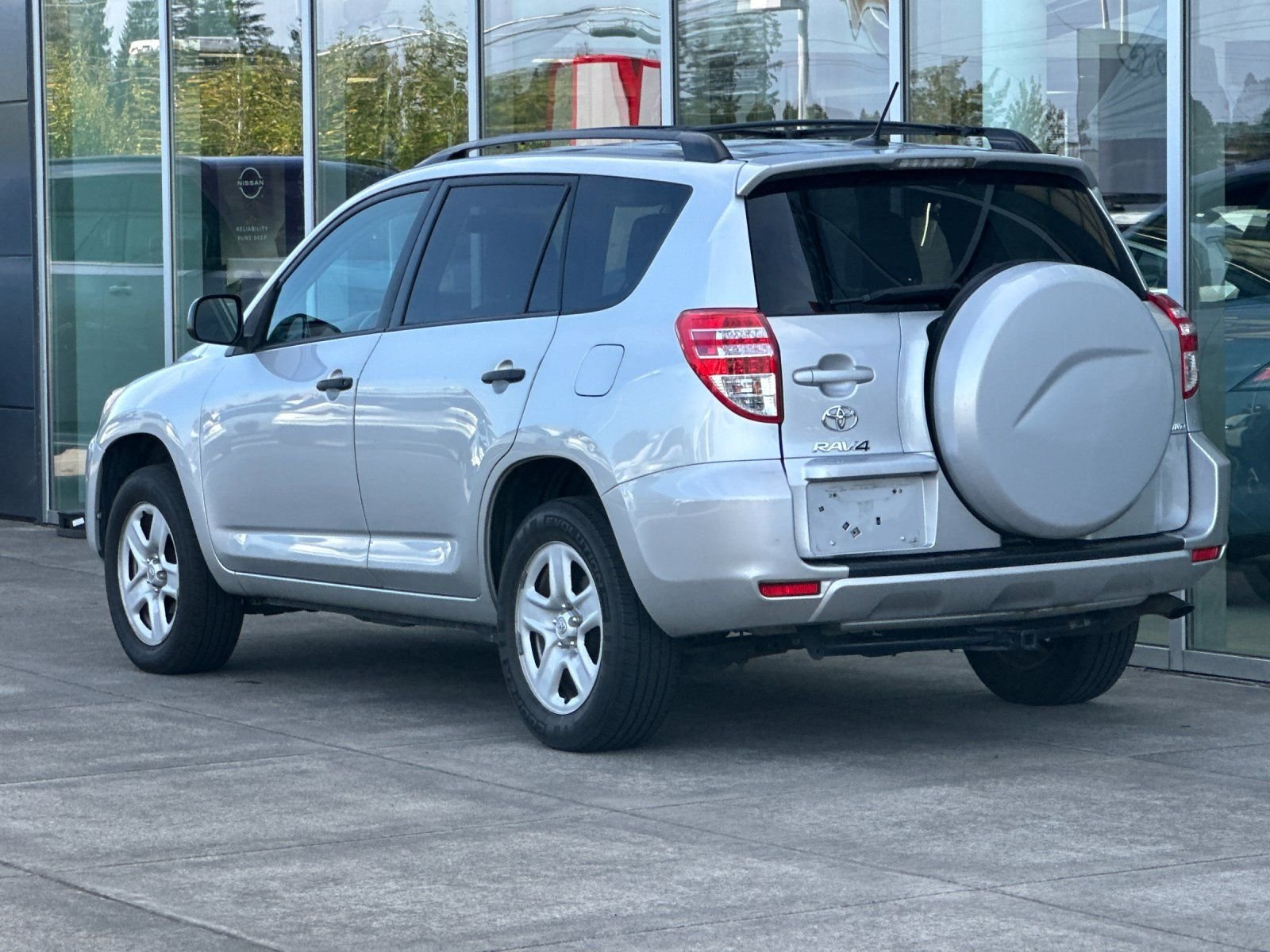Used 2012 Classic Silver Metallic Toyota Base image 5