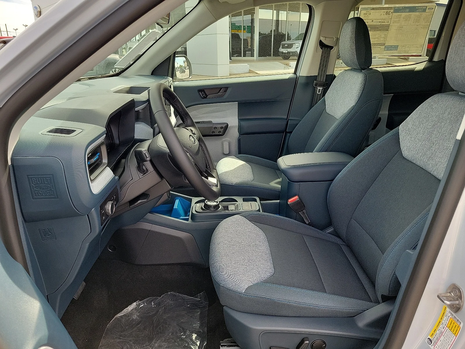 New 2025 Space White Metallic Ford XLT image 13