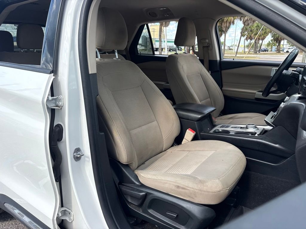 Used 2022 White Ford XLT image 17