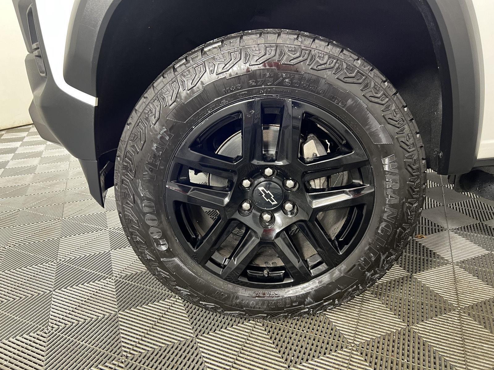 Used 2023 Summit White Chevrolet Trail Boss image 18