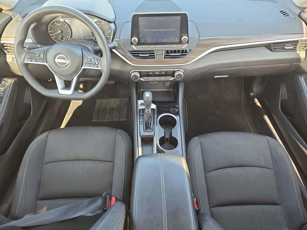 Used 2024  Nissan 2.5 SV image 10