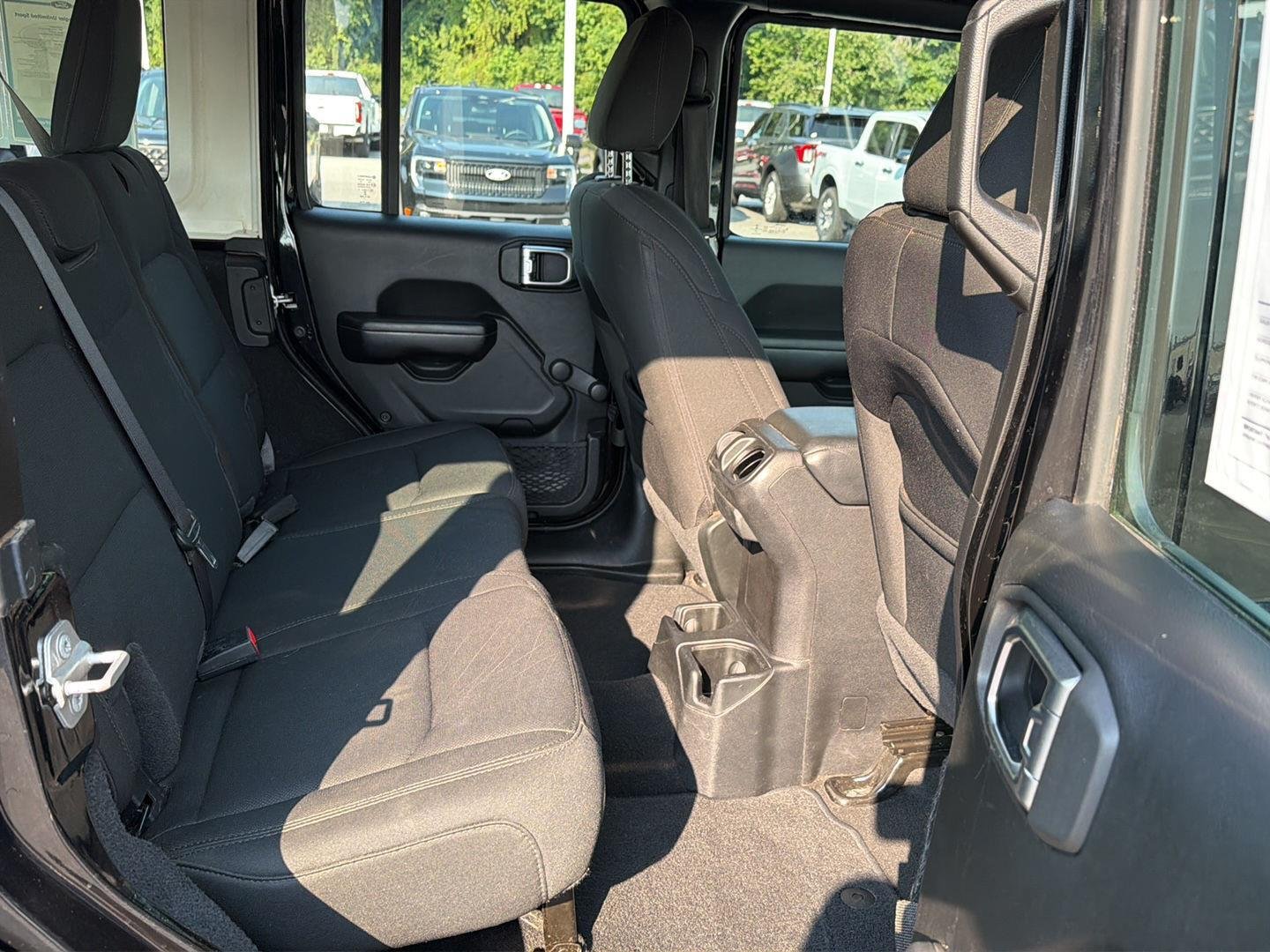 Used 2020 Black Clearcoat Jeep Sport image 12