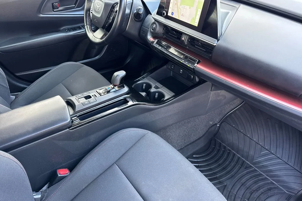 Used 2026  Toyota SE image 20