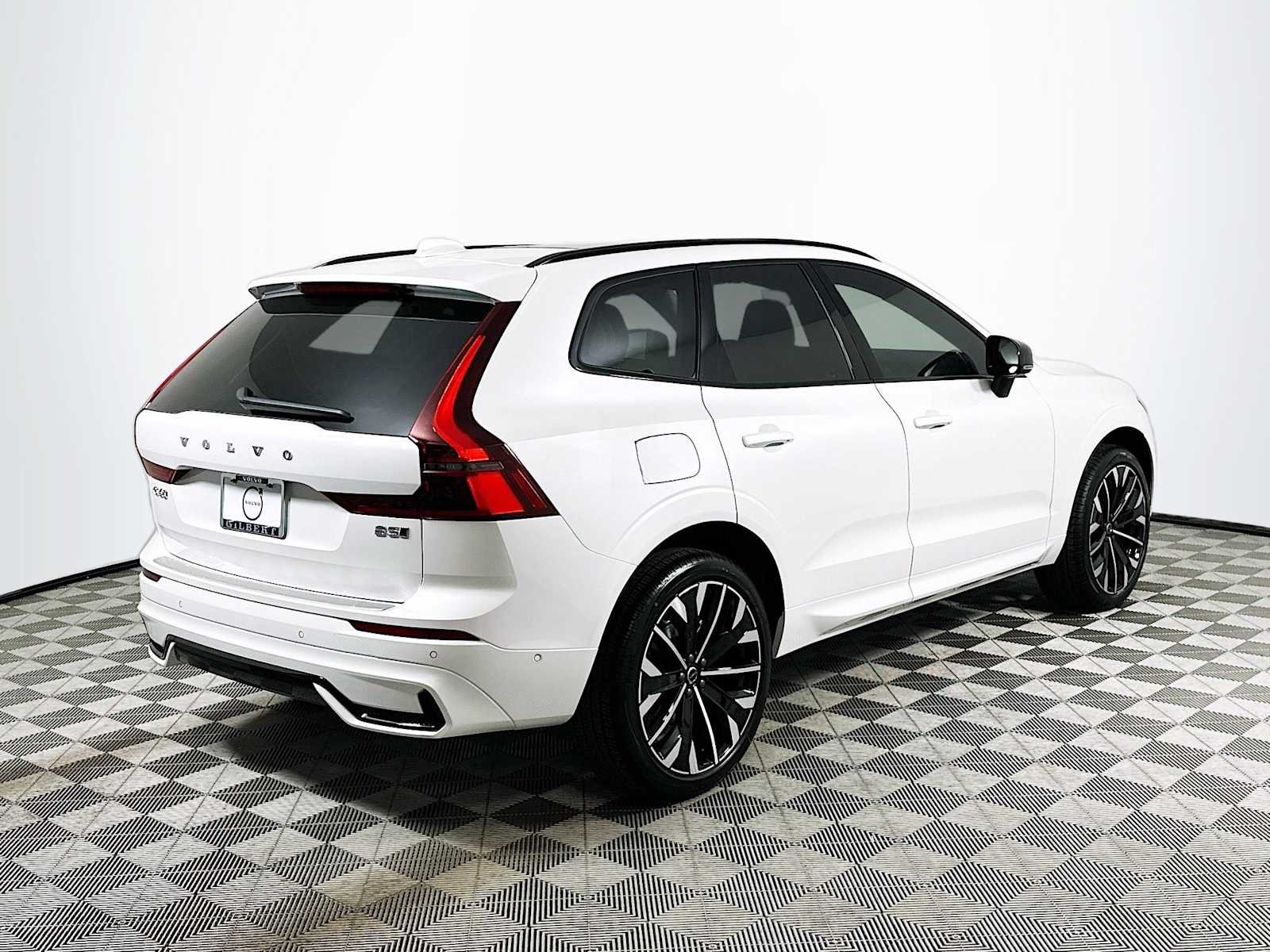 New 2026 Crystal White Volvo Ultra image 7