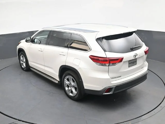 Used 2018 White Toyota Limited image 29