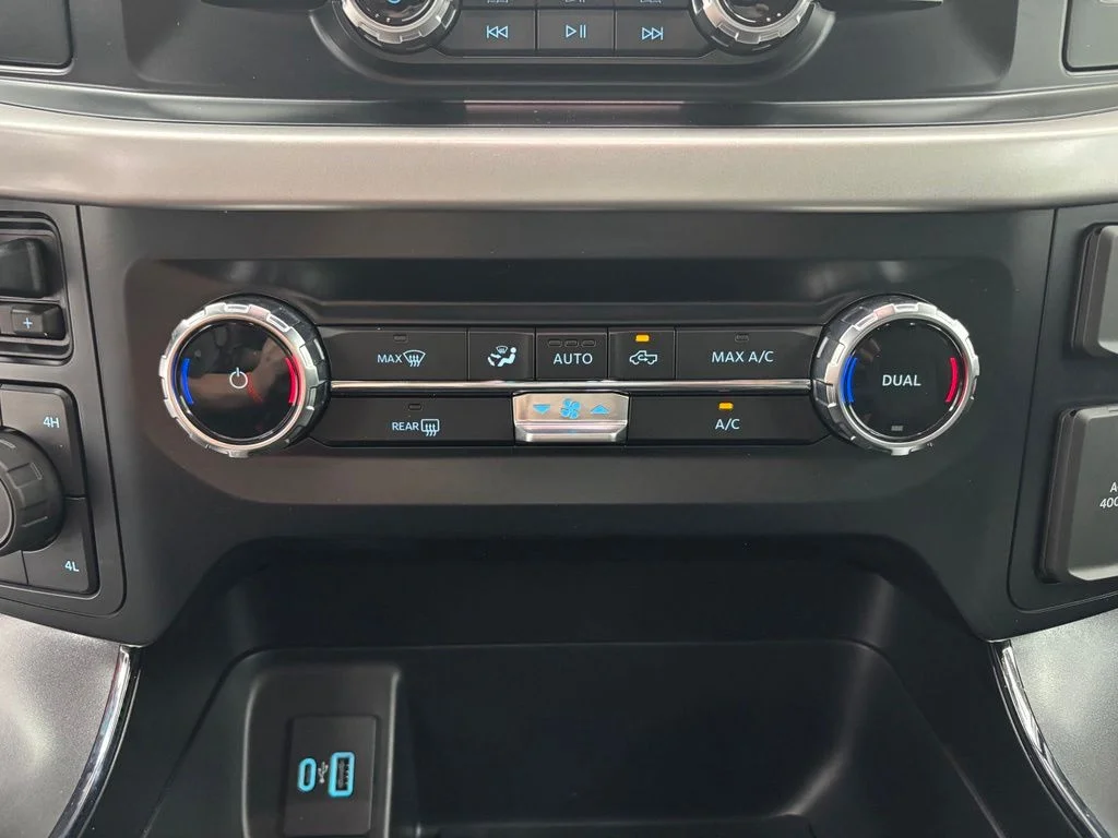 Used 2023 Blue Ford XLT image 6