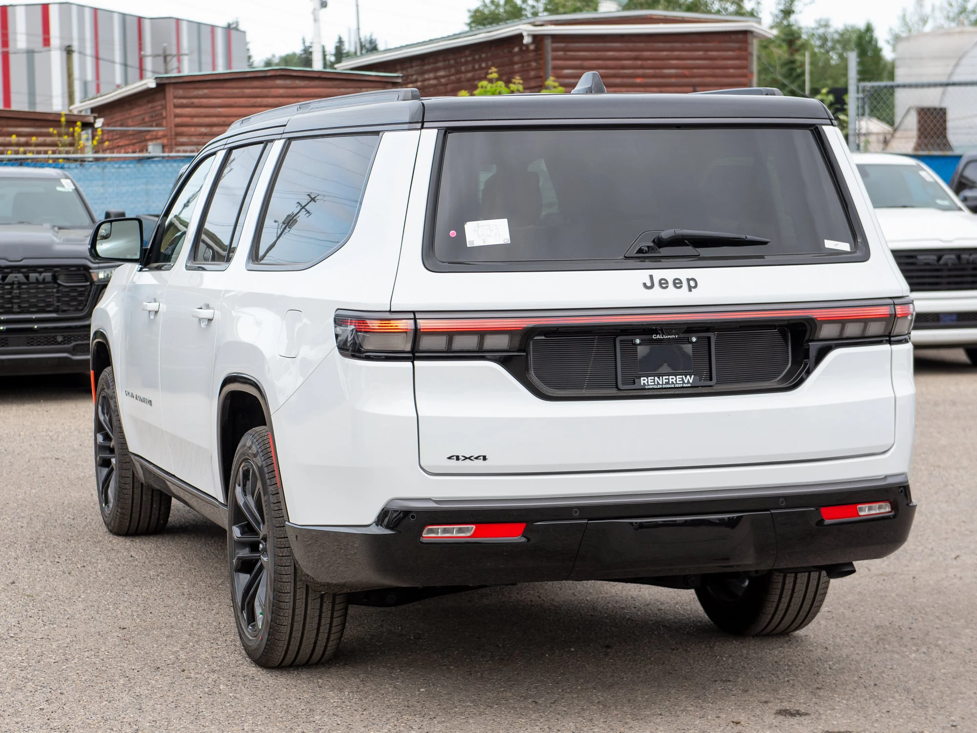 New 2026 White Jeep Summit Reserve* image 4